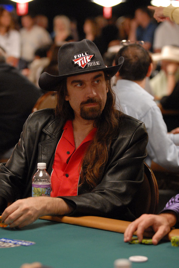 Chris Ferguson - play in Pinup casino Canada